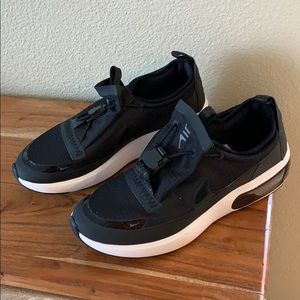 Nike Air Max Dia Winterized Worn once!